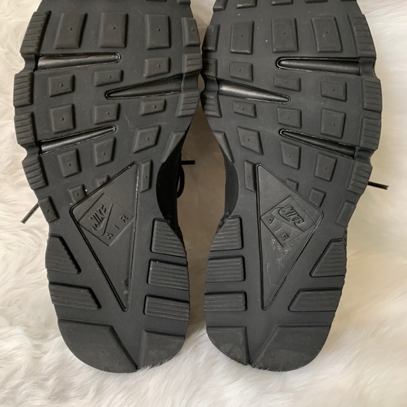 Women’s size 6 1/2 black hurraches - Picture 5 of 5